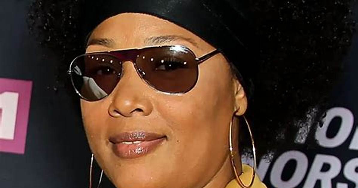 The Lady of Rage Net Worth, Age, Height, Bio, Birthday, Wiki!