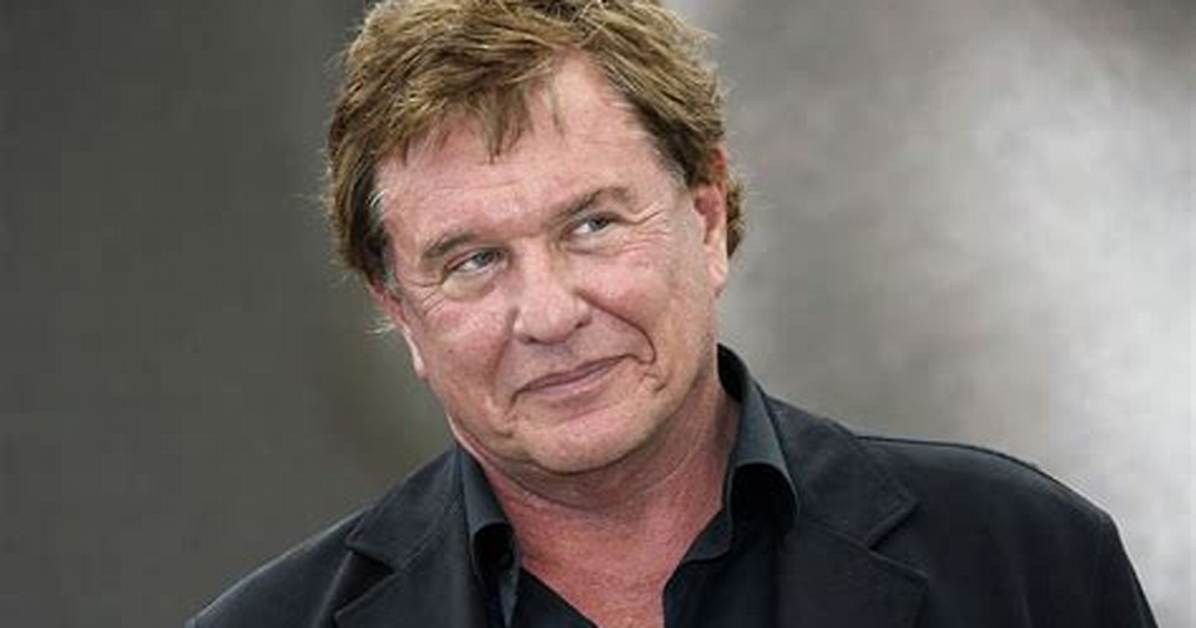 Tom Berenger - Net Worth, Age, Height, Birthday, Bio, Wiki!