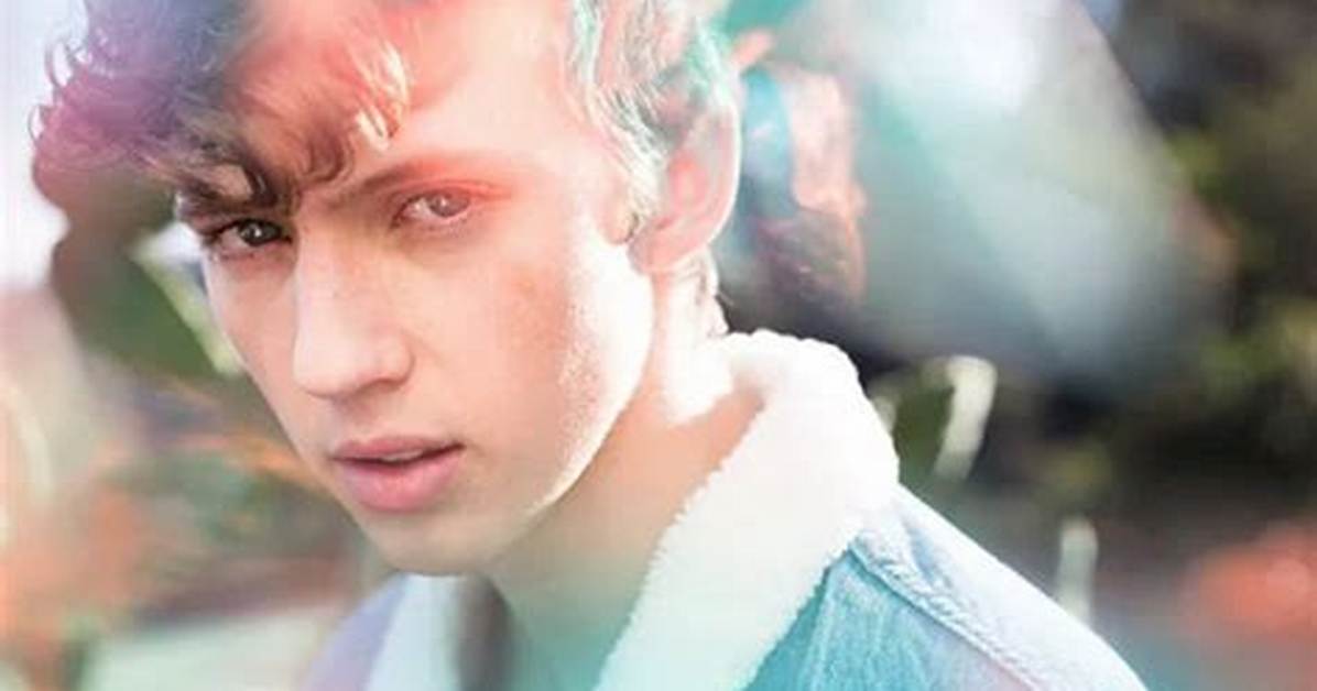 Troye Sivan’s “Wild” Music Video Inspires Fans to #Keeponkissing