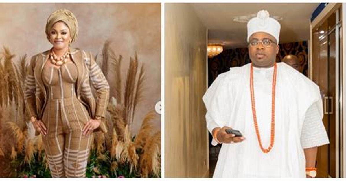 Video of Davido Prostrating for Oba Elegushi, at His 45Th Birthday