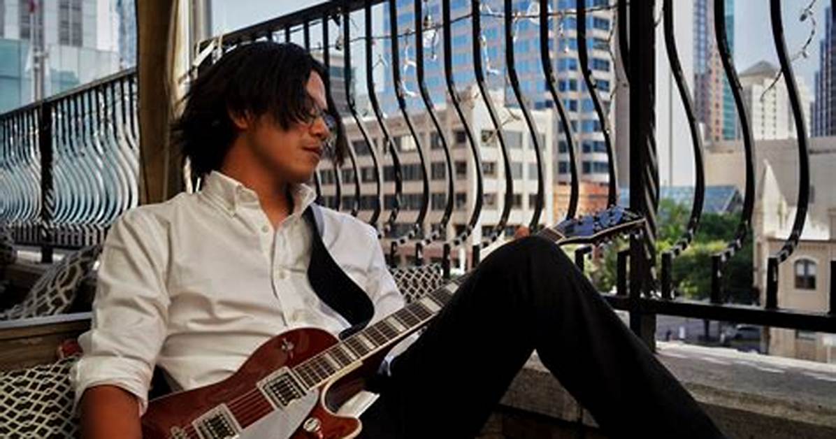 Vince Spano Takes Us Back to Mainstream Alt-Rock with His Brand New Single "Relapse"