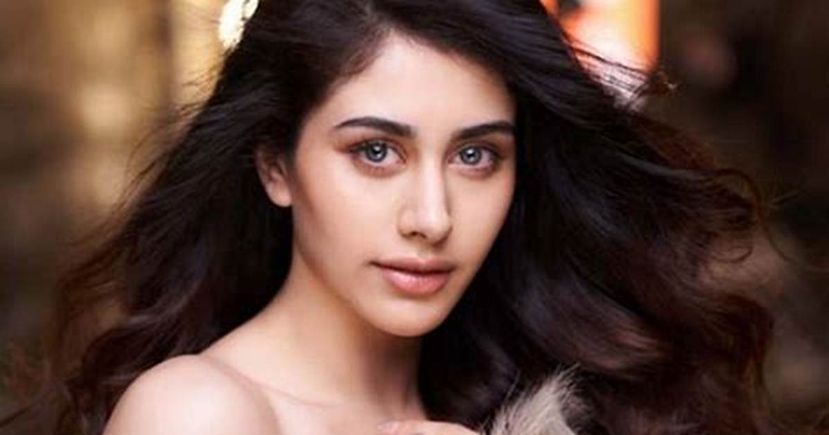 Warina Hussain - Net Worth, Age, Height, Birthday, Bio, Wiki!