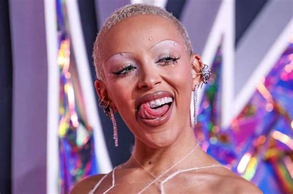 What Is Doja Cat’s Net Worth: Biography, Net Worth & More