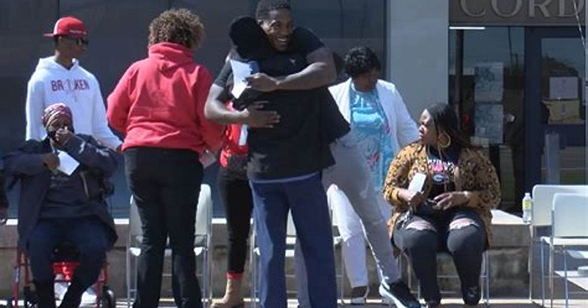 Who Are the Parents of Quay Walker?