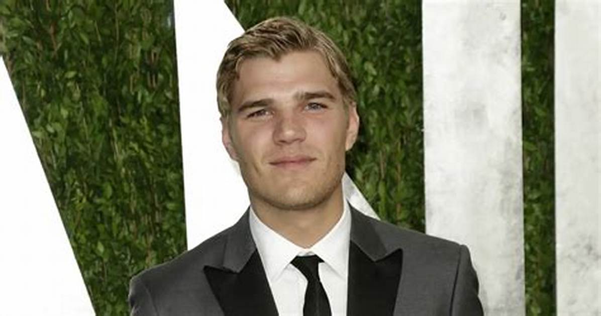 Who Is Chris Zylka? Wiki, Age, Wife, Height, Net Worth, Ethnicity, Career
