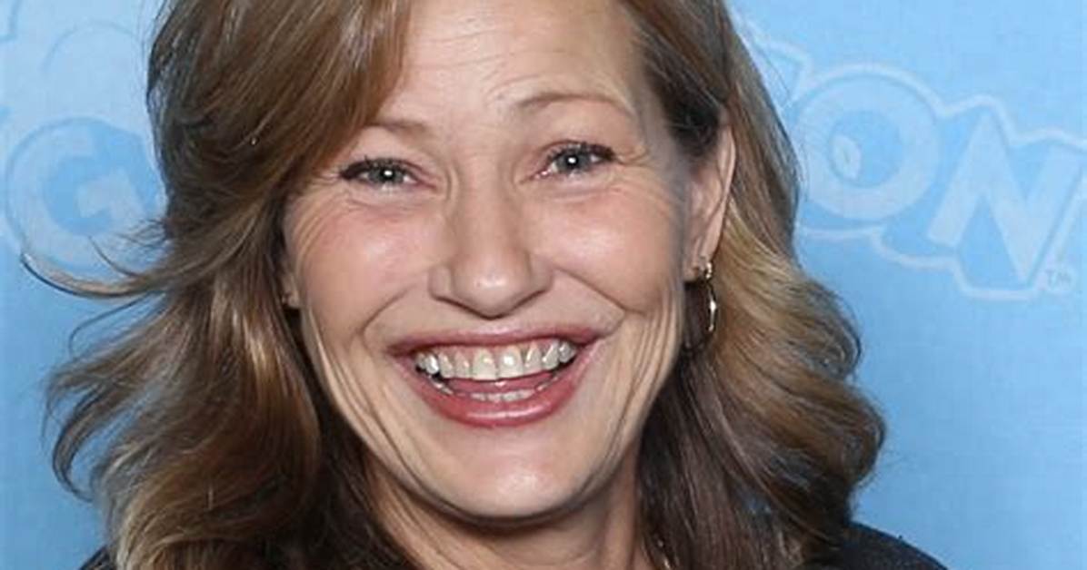 Who Is Joey Lauren Adams? Wiki, Age, Height, Net Worth, Husband, Ethnicity