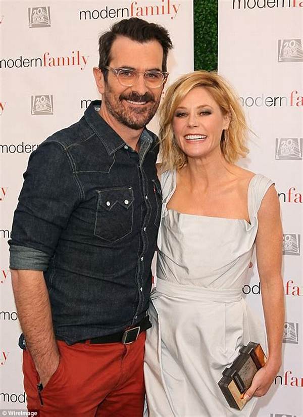 Who Is Julie Bowen? Wiki, Age, Husband, Net Worth, Ethnicity, Career