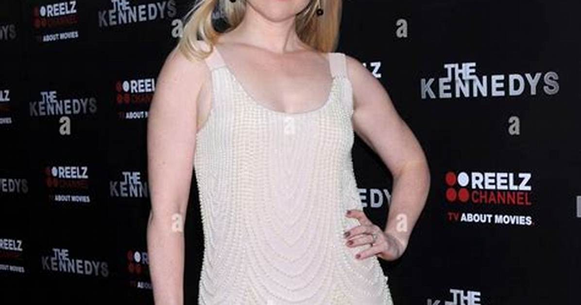 Who Is Kristin Booth Dating – Kristin Booth's Husband & Exes