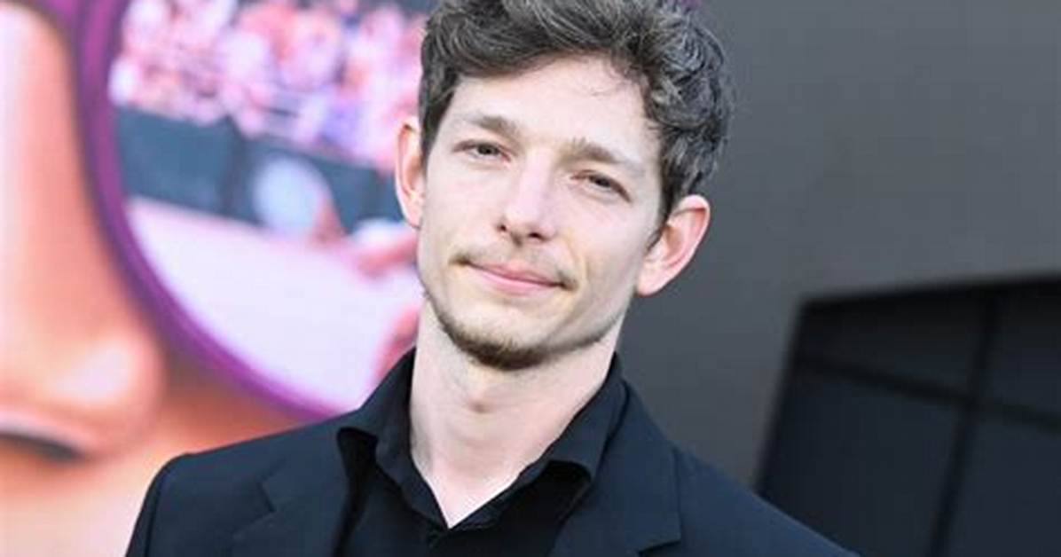Who Is Mike Faist? , Age, Height, Films, Awards, Family, Social Media