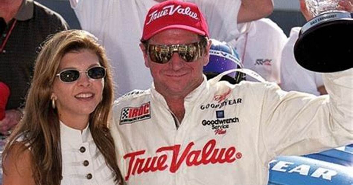 Who Is Rene Earnhardt? Meet Kerry Earnhardt Wife: Married Life and Wiki