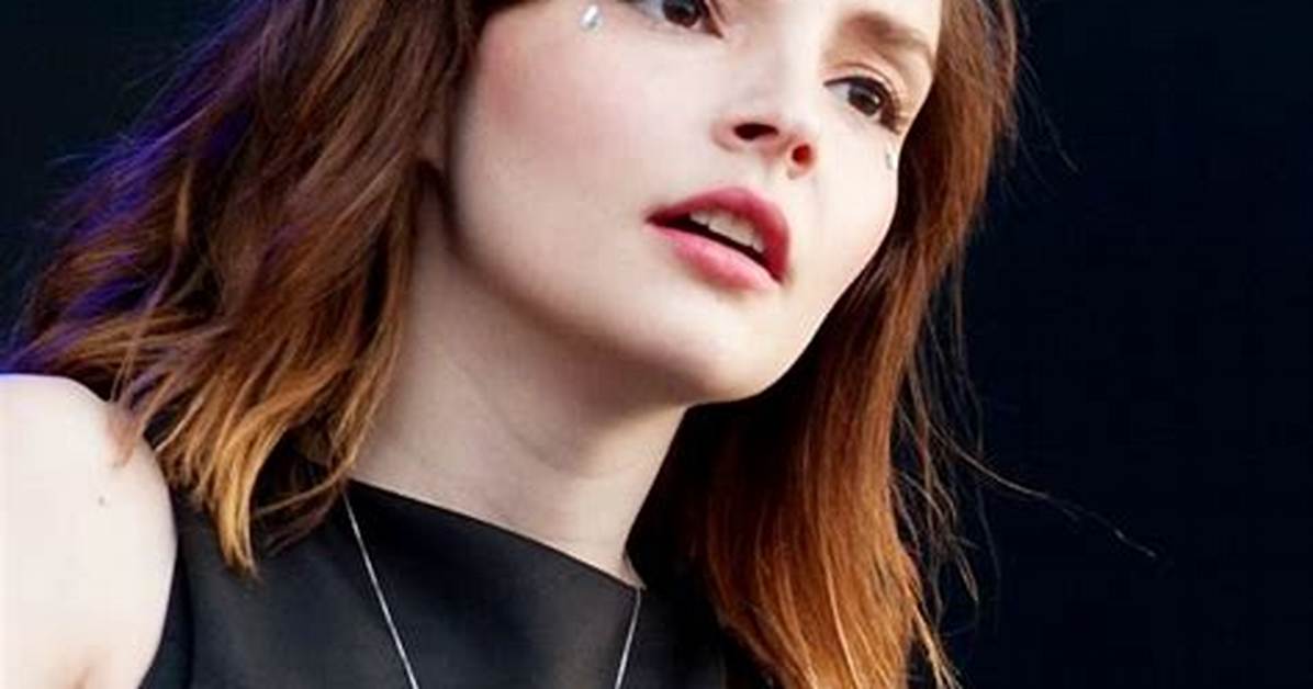 Why We Love Chvrches' Lauren Mayberry